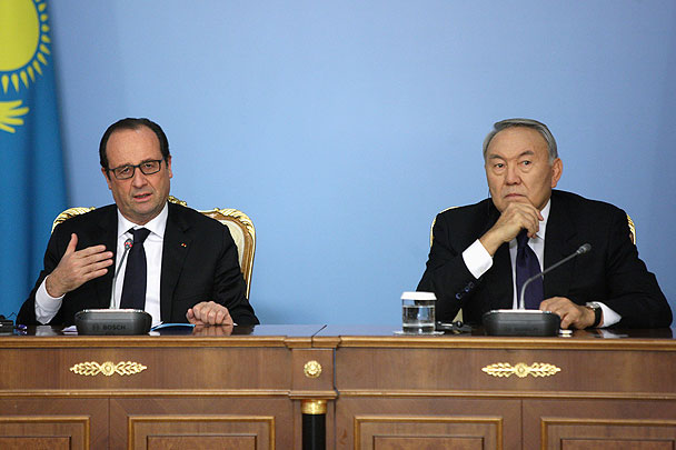 Назарбаев напомнил Олланду о силе России