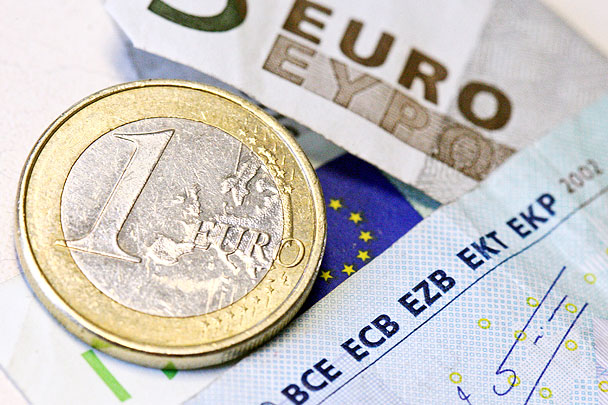 Евро вышел на уровень в 71 рубль