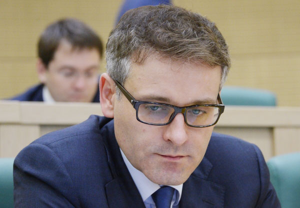 Сенатор Константин Цыбко готовится к очным ставкам