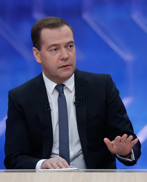 Медведев: Мораторий наложен только на повышение налогов, снижение возможно