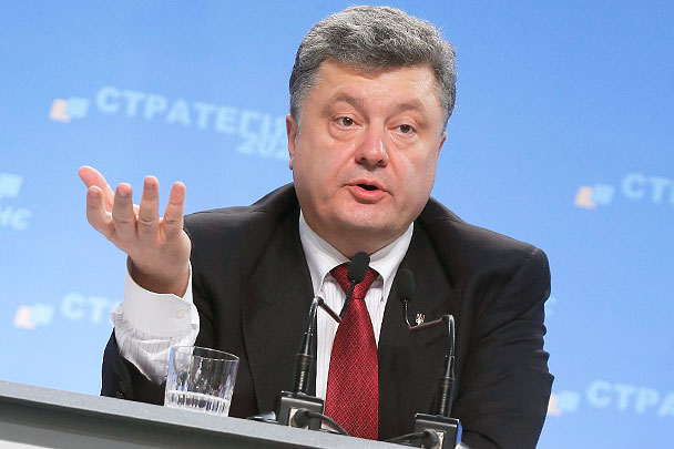 Порошенко призвал МВФ рассмотреть увеличение финансовой помощи Украине