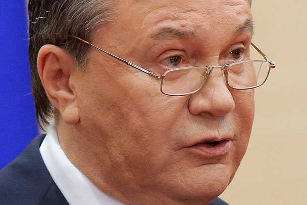 Янукович возложил ответственность за войну в Донбассе на Турчинова