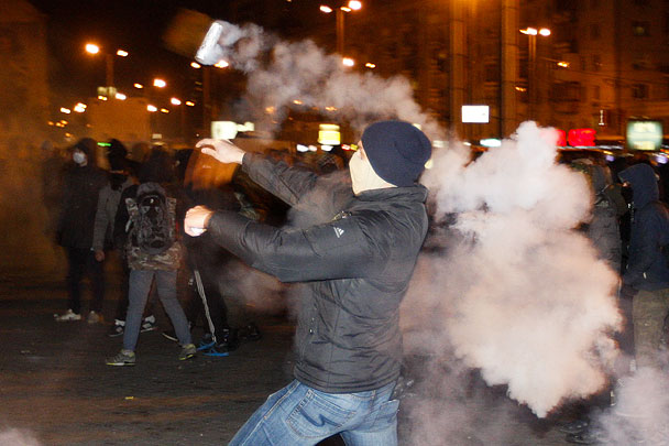 Мужчина бросил гранату в сторону нардепов в Киеве