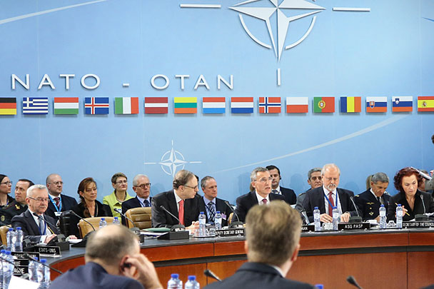 Foreign Policy назвал действия НАТО в отношении России провокацией