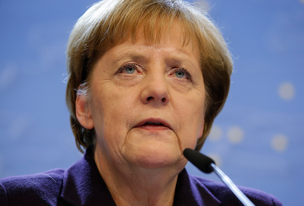 Депутат бундестага: Политика Меркель способствовала росту правых настроений в Германии
