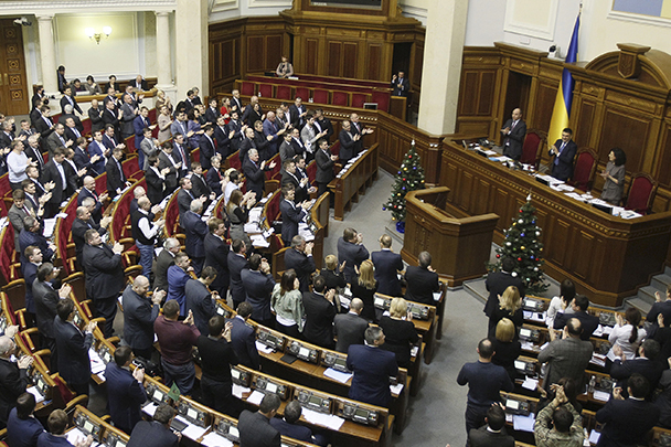 Рада Украины утвердила госбюджет на 2015 год с дефицитом 3,7% ВВП