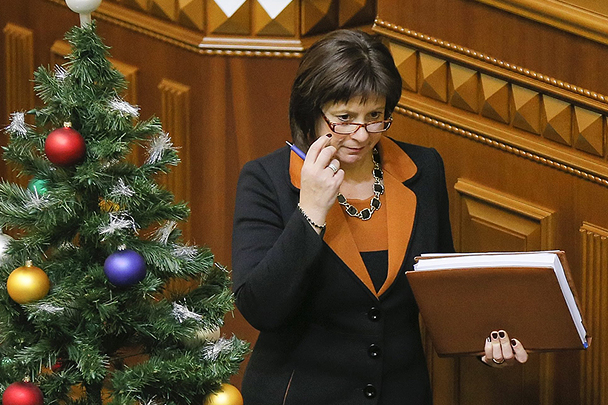 Верховная рада сквозь сон утвердила бюджет Украины