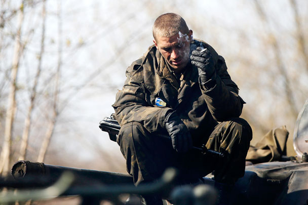 Порошенко: Сил украинской армии для наступления не хватает