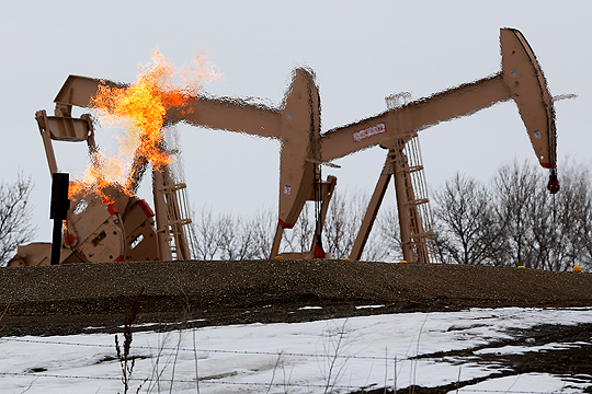 Нефть Brent упала ниже 50 долларов впервые с 2009 года