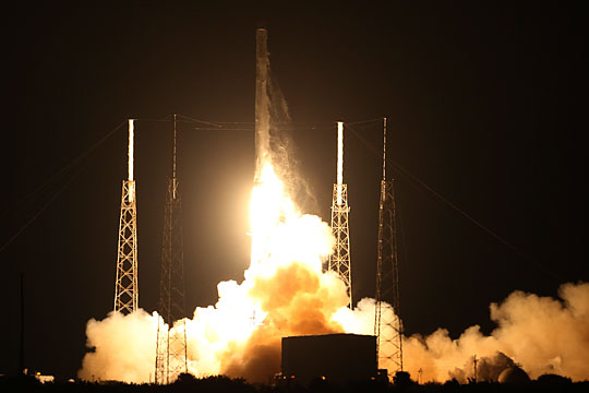 Запуск космического грузовика Dragon к МКС состоялся