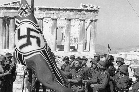 Греция потребовала от Германии вернуть взятый Гитлером кредит
