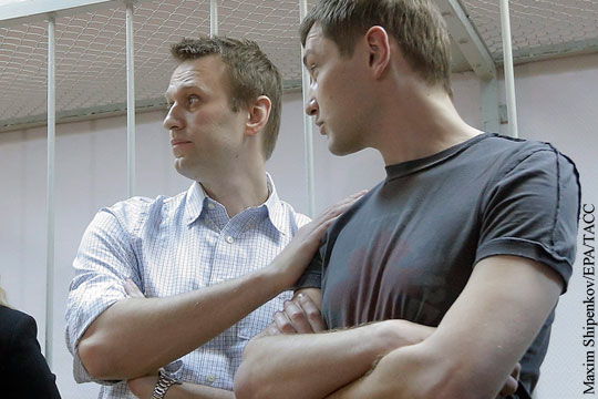 Прокуратура опротестовала приговор Навальным