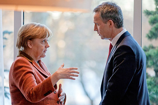Меркель: НАТО хочет политического сотрудничества с Россией