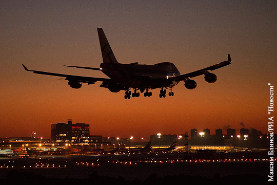 Самолет в Шереметьево задержан из-за подозрений о вирусе Эбола у пассажира