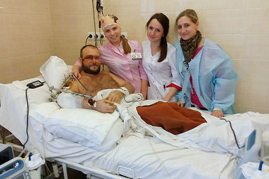 Обнародована фотография раненого Яроша в больнице