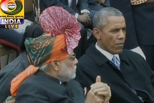 Индийцы раскритиковали Обаму за жвачку на военном параде