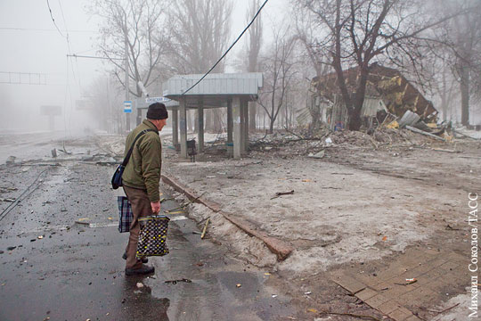 Британские СМИ: Киев намеренно создает невыносимые условия для жителей Донбасса