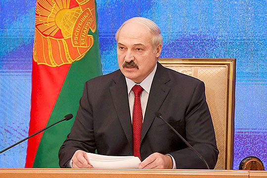 Лукашенко: Путь шоковой терапии приведет Белоруссию к майдану