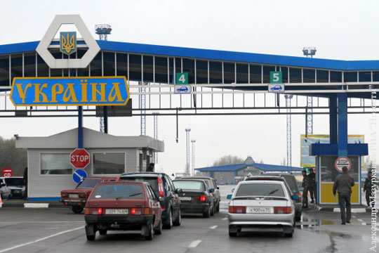 Яценюк солгал, вводя для россиян въезд на Украину только по загранпаспортам