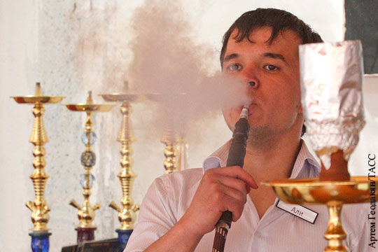 Минздрав поддержал идею запретить курение кальянов в общественных местах