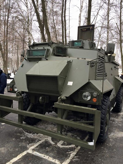 Лондон подтвердил поставку украинским силовикам устаревших бронеавтомобилей