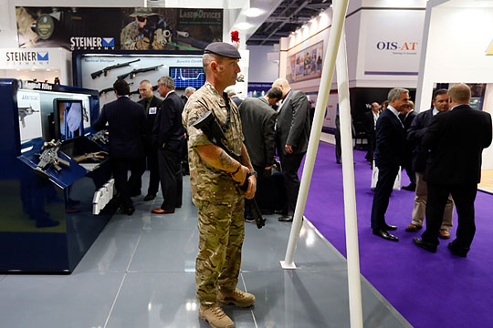 Британия отказала России в участии в выставке военной техники
