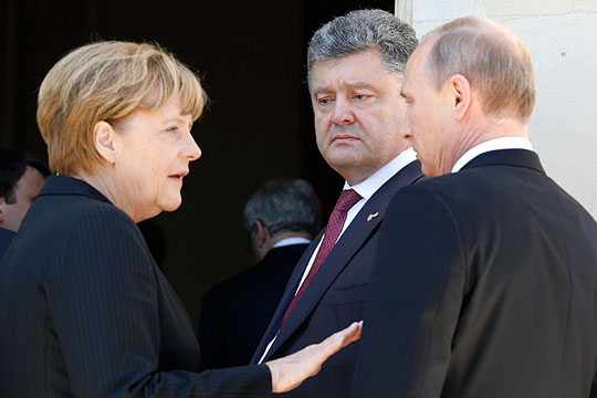 Путин, Меркель и Порошенко договорились о проведении мониторинга ОБСЕ в Донбассе