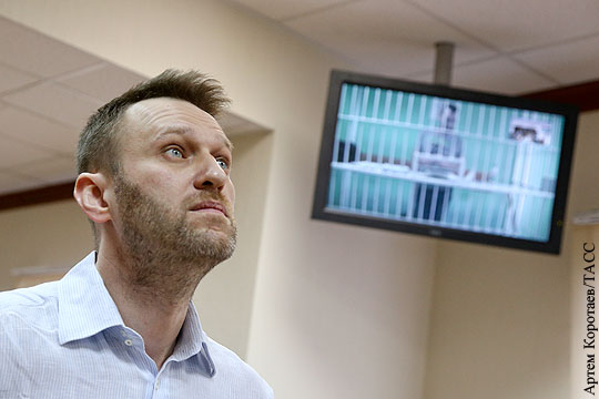 Прокуратура потребовала приговорить Навального к 10 годам колонии по делу «Ив Роше»