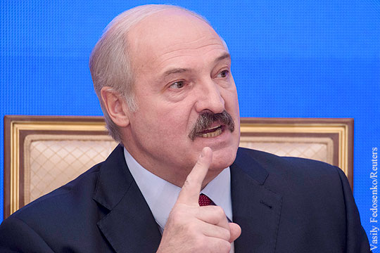 Лукашенко поручил армии Белоруссии адекватно реагировать на вызовы и угрозы