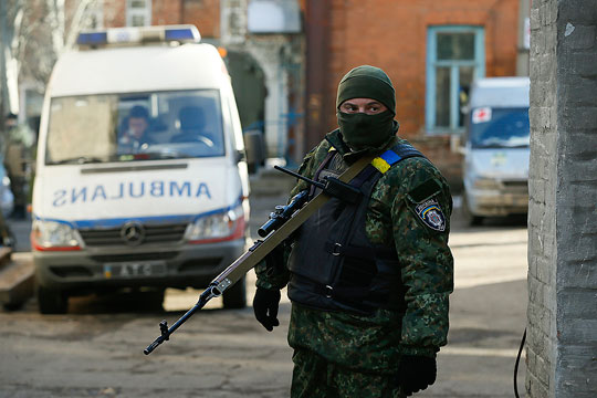 Западные СМИ: Отступившие из Дебальцево украинские силовики бесчинствуют в Артемовске