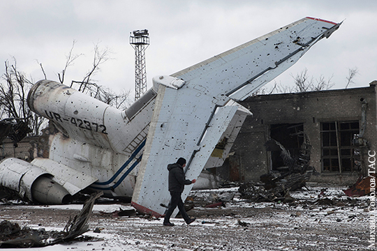 В аэропорту Донецка начался разбор завалов