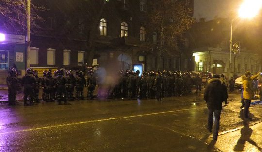 В Киеве разогнали митинг, власти предупреждают о «происках Кремля»