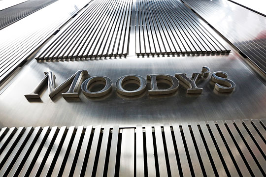 Moody's изменило на «негативный» прогноз по рейтингам 10 российских банков