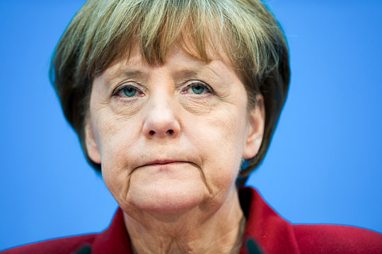 Берлин объяснил отказ Меркель от визита на парад Победы в Москве