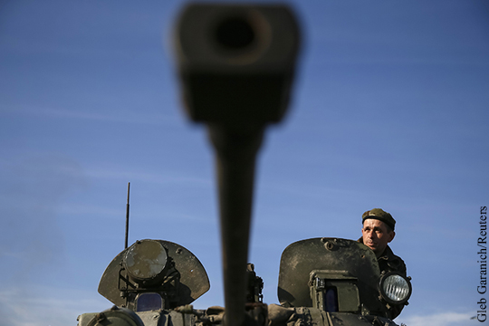 Киев перебросил к Станице Луганской до 200 самоходных орудий