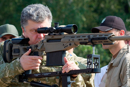 Порошенко рассказал о недостаче 2 тыс. единиц огнестрельного оружия на Украине