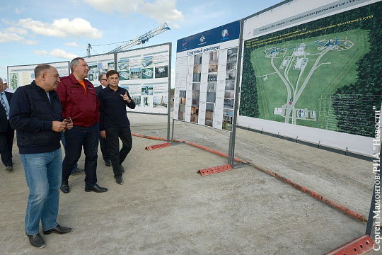 Рогозин уговорил строителей космодрома продолжать работу