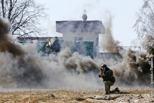 Наблюдатели ОБСЕ сообщили об интенсивных боях вблизи Донецка
