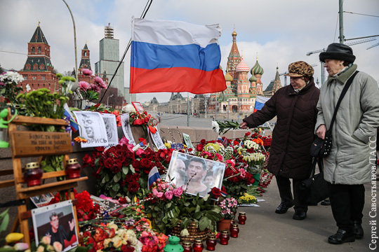 Путин рассказал о своем отношении к цветам на месте убийства Немцова