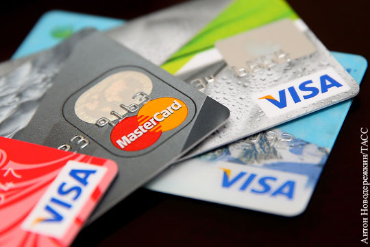 Попавшие под санкции банки не смогли заказать карты Visa и MasterCard