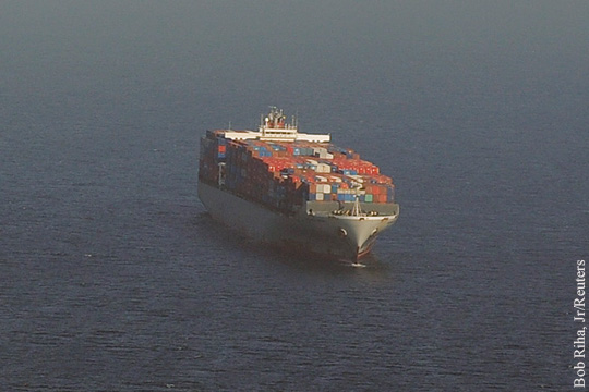 ВМС Ирана задержали американское грузовое судно