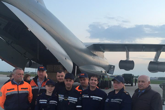 Самолет украинских спасателей сломался по пути в Непал