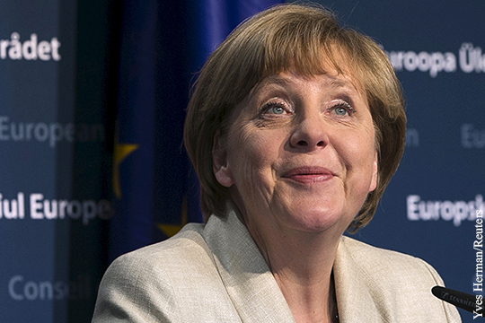 СМИ: Меркель может встретиться в Москве с оппозицией