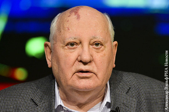 Горбачев раскритиковал западных лидеров за отказ ехать в Москву на парад Победы