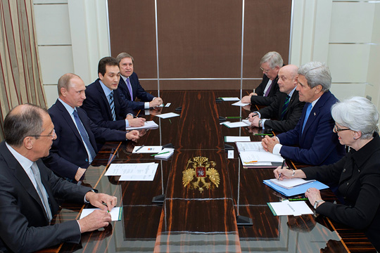 Песков: Тема санкций затрагивалась на встрече Путина и Керри по инициативе США