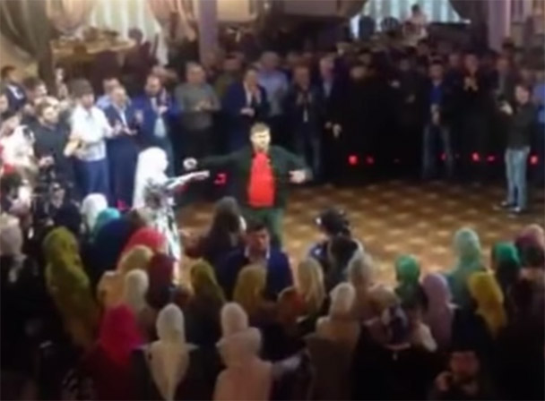Кадыров станцевал на свадьбе начальника РОВД и 17-летней чеченки (видео)