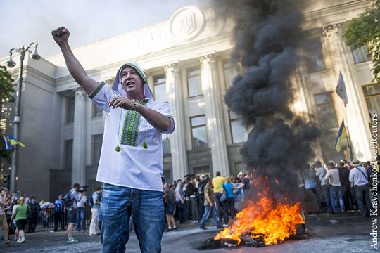 Украинские СМИ сообщили о задержаниях митингующих у Верховной рады