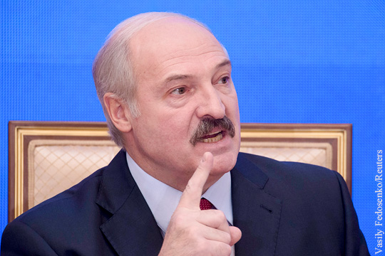 Лукашенко выступил против попыток Запада втянуть Белоруссию в спор о Крыме