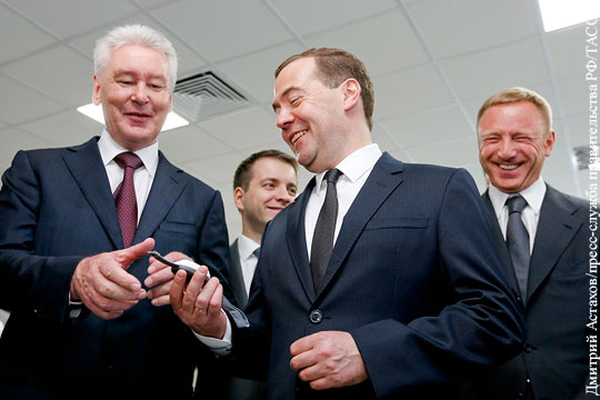Медведеву продемонстрировали прибор для четырехчасового сна