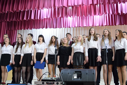 Ученики украинского лицея исполнили песню «Я – бандеровец» (видео)
